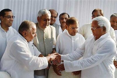 SP hits out at NCP for walking out of third front in Bihar