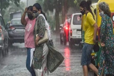 Delhi Records Max Temp of 33.7 Deg C; Light to Moderate Rain Likely for Next 4 Days