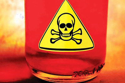 Acid Injected in Man's Eyes for Eloping With Employer's Wife