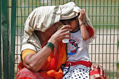 Delhi Sizzles at 41.7 Degree Celsius, Maximum Temperature in the Season So Far
