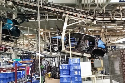 COVID-Fuelled Semiconductor Shortage Further Dents Hope for Auto Industry Recovery