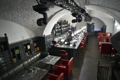 'Soviet Chic' Restaurant Favoured By KGB Spies Reopens In Moscow