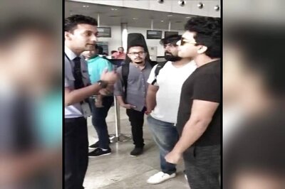 Aditya Narayan Caught Bad-mouthing an Airline Staff Member at Raipur Airport