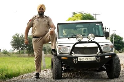 WATCH: India’s Tallest Cop Can't Fit in the Official Police Vehicle, Modifies Mahindra Bolero SUV