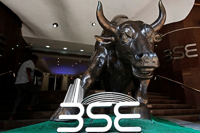 Sensex Inches Higher on Positive GDP Data, Nifty Above 10,500