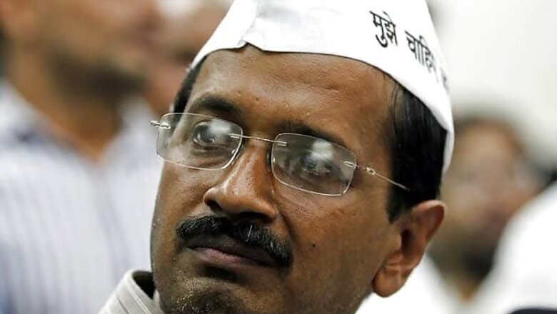 Kejriwal targets Delhi government, begins indefinite fast