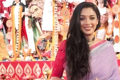 Rupali Ganguly's Rendition Of Kehdoon Tumhen Song From Deewaar Viral