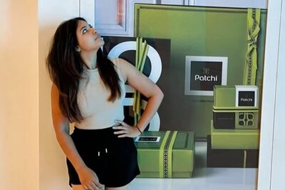 Actress Anjali’s ‘Friday Mood’ Is All About Chocolate Cravings; Check Her Post