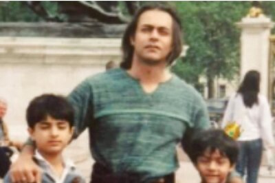 Aryan Khan Channels Shah Rukh Khan-like Vibes in Leather Jacket in Throwback Pic