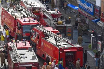 'Level 2' Fire Breaks Out at Supermarket in Mumbai's Powai; 9 Fire Tenders on Spot, No Casualty Reported