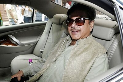 BJP MP Shatrughan Sinha Backs Kejriwal, Calls Centre's Response 'Autocratic'