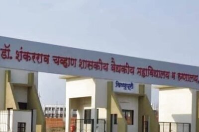 Shouldn't Incompetent Maharashtra CM, Health Minister Be Sacked: Aaditya on Deaths in Govt Hospitals