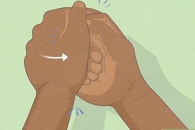 Knuckle Cracking: How to Do It & Does It Cause Arthritis?
