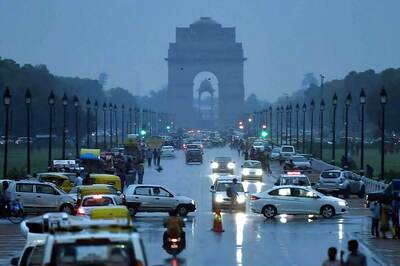 Dust Storm, Rains Cause Severe Traffic Snarls in Delhi
