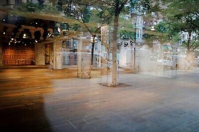 U.S. weekly jobless claims ease, layoffs jump 54% in July