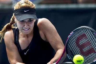 Lisicki weathers rain to reach R3 in Auckland