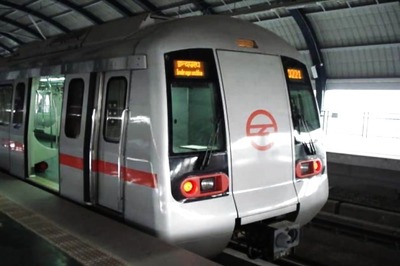 Covid-19 Lockdown Fallout: Delhi Metro to Reduce Perks and Allowances of Employees by 50%