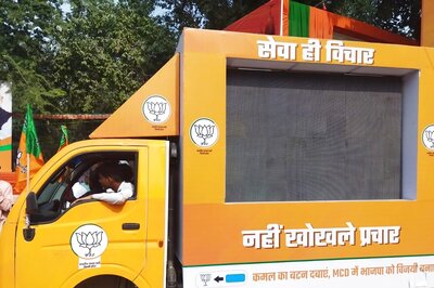 MCD Polls: All Candidates of BJP, AAP, Cong File Nominations Amid Heavy Rush on Last Day