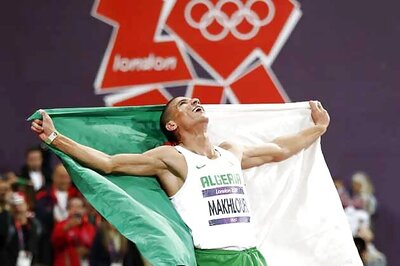 Algeria's Makhloufi wins 1,500m gold medal