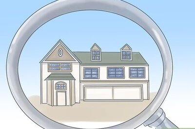 How to Build a Landscape Border Around a House