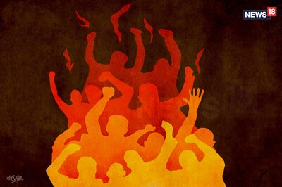 After Hunger and Apathy, WhatsApp Rumour is Latest ‘Bahurupiya’ Killer. Proof is in Dhule Lynching