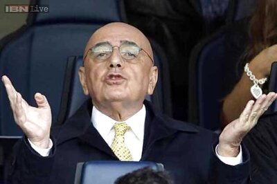 AC Milan CEO Galliani to stay despite handing resignation, says Berlusconi