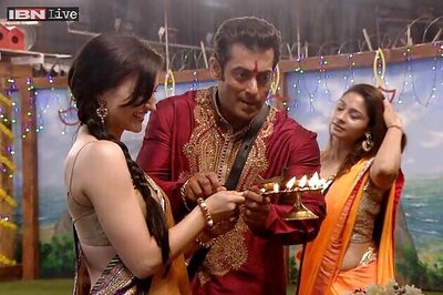 We have Elli Avram in mind for a film: Salman Khan