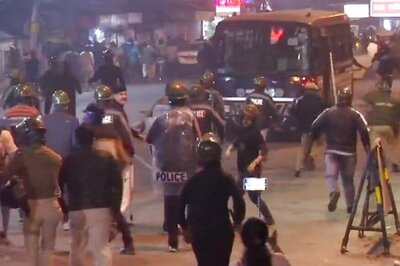 Kolkata Police Baton Charge BJP Activists, JU Students During Rally Against JNU Violence