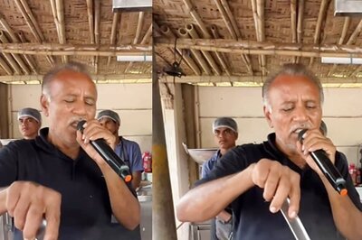 Watch: Surat's 'Singing Chaiwala' Shares His Version Of Chingari Koi Bhadke. Internet Is Impressed