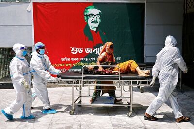 Thousands Stranded in Bangladesh Ahead of Sweeping Covid Lockdown
