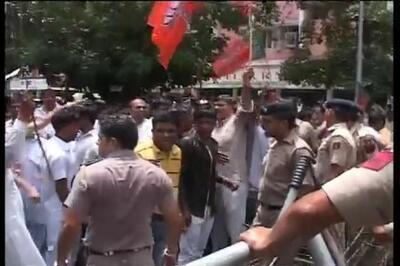 Railway bribery: BJP protests against CBI DIG