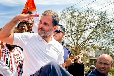 White is the New Orange? What Rahul Gandhi's T-Shirt Campaign Means Amid NEET-NET Anger