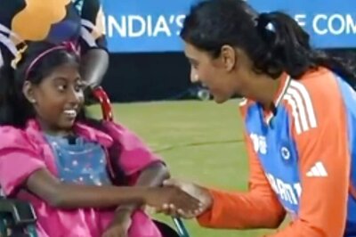 'True Spirit of the Game': Smriti Mandhana Wins a Million Hearts with Her Gesture for a Fan on Wheel-chair