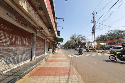 Business Units Other Than Essential Goods and Services Closed in Karnataka Till May 4 to Contain Covid