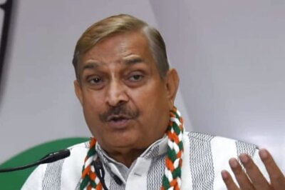 Congress Chief Should Be from Gandhi Family, Says RS Member Pramod Tiwari