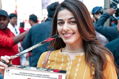 After Kartik Aaryan's Freddy, Alaya F Begins Shooting for Srikanth Bolla Biopic 'Sri'