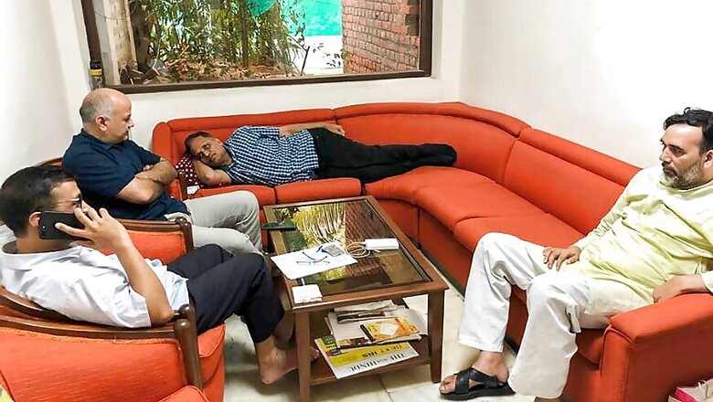 Delhi Deadlock: Manish Sisodia, Satyendar Jain Discharged From Hospital, Set to Resume Work