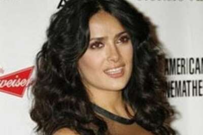 Salma Hayek engaged, expecting baby