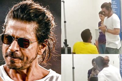 Shah Rukh Khan Meets Specially-Abled Fan, Takes Pics Despite Being 'Unwell' After IPL Match | Watch