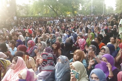 AMU Protest LIVE: Thousands Sit on Dharna to Protest Against Lathicharge on Students Over Jinnah Portrait Row