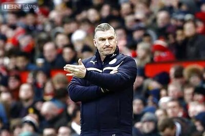 Nigel Pearson bites back but Leicester still in choppy waters