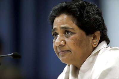 Congress, BJP playing into the hands of capitalists: Mayawati