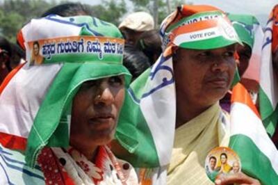 UPA way ahead of NDA in early trends