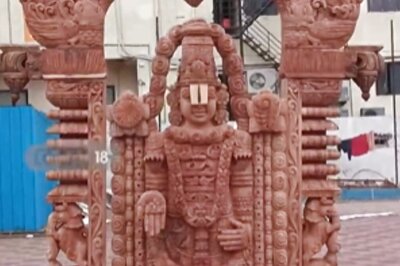In Visakhapatnam, This Lord Venkateswara Wooden Statue Is Priced At Rs 3 Lakh