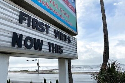 Hurricane Laura Slams Southwest Louisiana, Killing At Least 1 As It Marches Inland