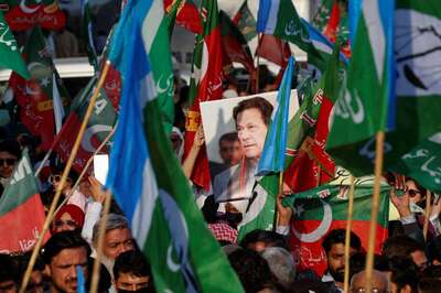 News18 Evening Digest: Independent Candidates, Backed By Imran Khan, Lead In Final Poll Tally And Other Top Stories