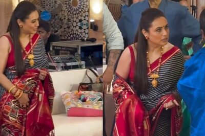 Rani Mukerji Removes Her Footwear, Greets Guests At Her Durga Puja Pandal; Video Goes Viral