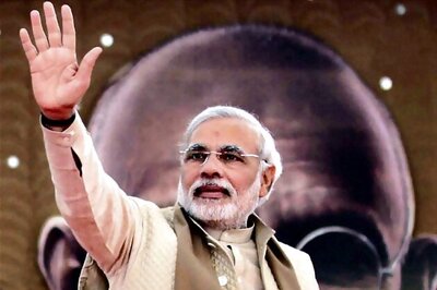 Modi takes a dig at Cong on development of UP