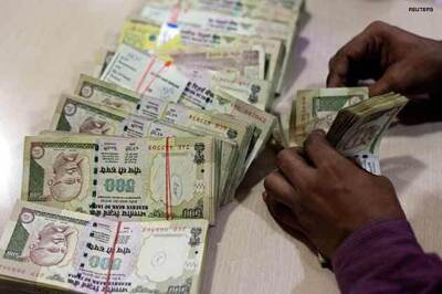 Rupee down 15p vs dollar in early trade