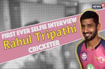 Rising Pune Supergiant's Rahul Tripathi Loves Playing Stick Cricket on His Phone